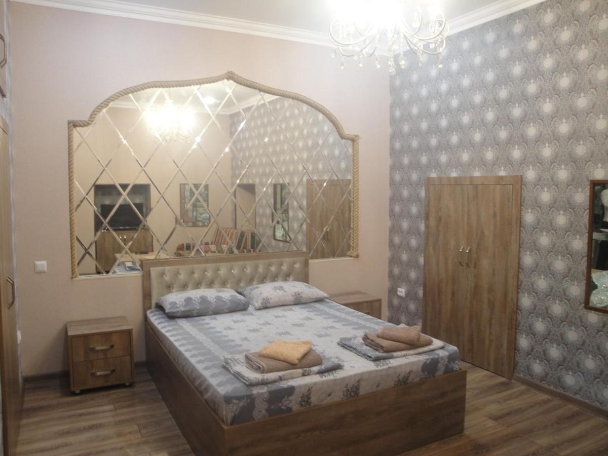 Apartament Oriental Tale In Old Cyti Baku Exteriör bild